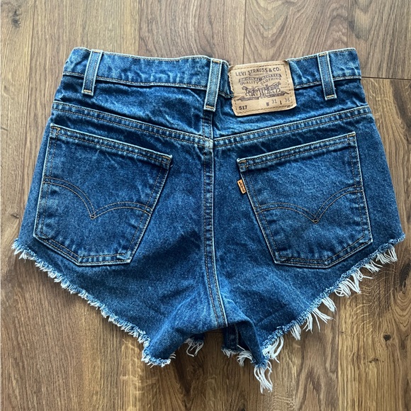 Levi Strauss Vintage medium wash cut-off denim short shorts - Picture 3 of 6